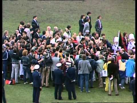 1985 VFL  Grand Final Essendon vs Hawthorn Celebrations