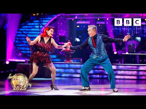 Stefan Dennis & Dianne Buswell Charleston to Dance Monkey by Tones And I ✨ BBC Strictly 2025