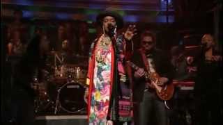 Lauryn Hill Live--Could You Be Loved (Bob Marley cover)