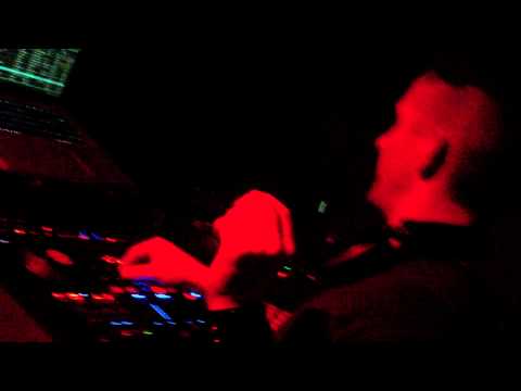 024 Torsten Kanzler Live @ 7 Jahre Ostfunk 13.11.2010 (Tresor & Maria).MP4