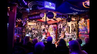 Tom Faulkner "Nobody There To Love Me" In The Music Room Single 2021