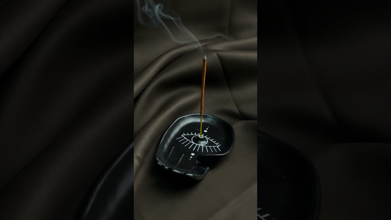 Подставка-ладонь Moon Sight «Черная» для благовоний, пало санто