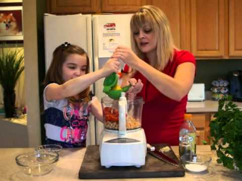 How to Make Roasted Red Pepper Hummus on a Crostini