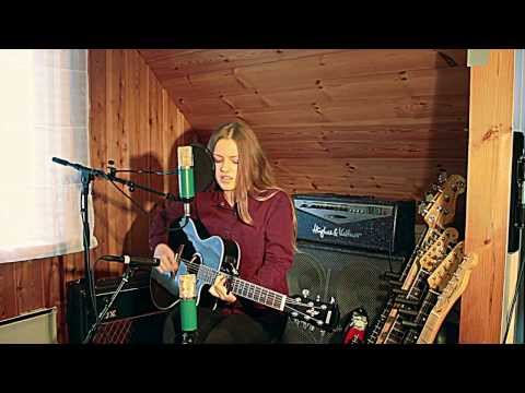 Hilde Skaar - Use Somebody / Acoustic Cover /