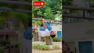 Girls 👧🏻 vs Boys 👦🏻 ~ Activities in Public Park 🛝😂 #priyalkukreja #shorts #ytshorts