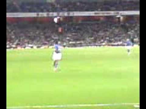 Brazil vs Sweden 26/3/08 Robinho chance.