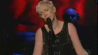 Annie Lennox Dark Road Live  on The View 2007