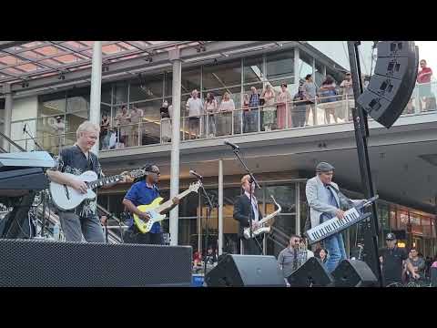 Peter White -  Cafe Agogo - Gregg Karukas