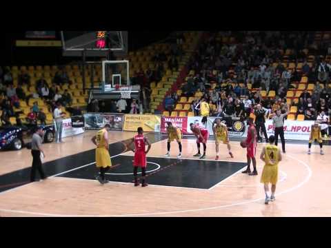 Basketball - BK Inter Bratislava  -  MBK Rieker Komárno - 26.03.2016 - last seconds