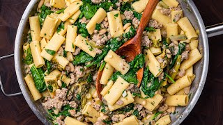 The Easy One Pan Weeknight Pasta That's Impossible To Screw Up