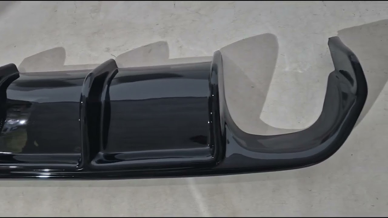 Задний диффузор DPT V-1 (для M3, Черный Глянец) Video 1