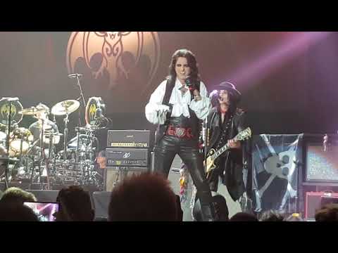 Hollywood Vampires I got a line on you 17th June 2018 Manchester