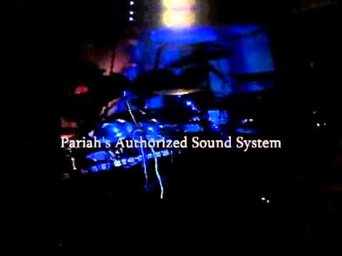 Pariah's Authorized Sound System - 部屋を暗くしてリハ