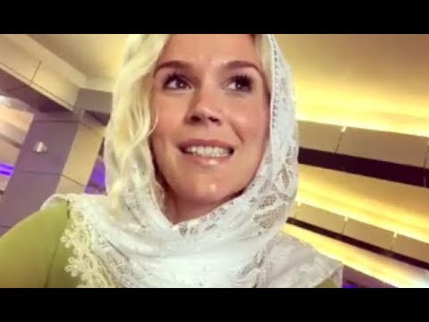Singer Joss Stone says she is 'heartbroken' after being deported from Iran