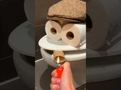 SMOKING TOILET PRANK 🚬🚽