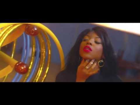 Afrikanas - Eu sou Topé (Video Oficial)