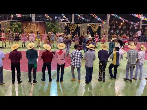Festa junina Primeiro Mundo - Ensino Médio