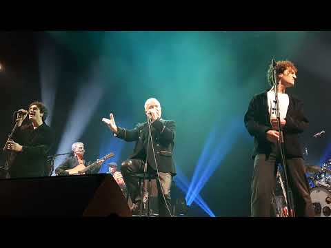 Bernard LAVILLIERS Feat. Terrenoire - " Je tiens d'elle " le Zénith PARIS / 07.01.2023