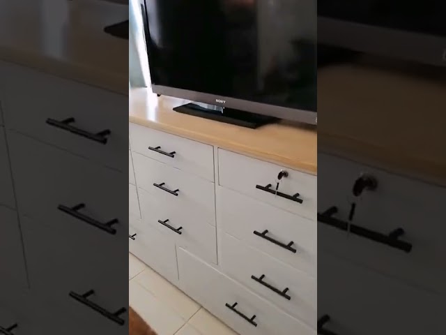 Vídeo relacionado con TEENFON Comoda Dormitorio 5 Cajones Blanca, Cómoda y Cajonera Multifunción para Dormitorio - Sinfonier Blanco de Gran Capacidad, Ideal para Salón y Entrada, 60x35x96.5 cm