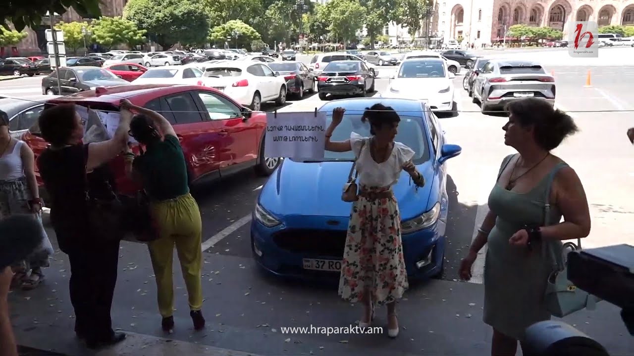 #Ուղիղ. Բողոքի ակցիա՝ կառավարության դիմաց