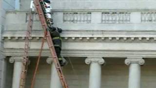 FirefightersLoweringStokesBasketAtLegionOfHonorMuseum