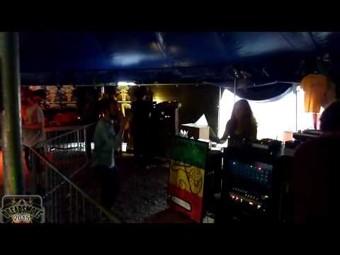 IONYOUTH SOUNDSYSTEM ft missing link - keep strong to dubwise pt18 @ reggaebus #5 / 8-8-2015