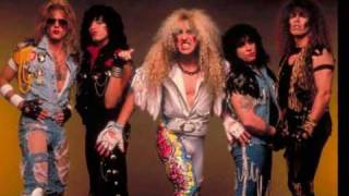 Twisted Sister - Out on the Streets