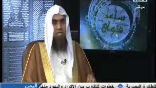 ما حكم صلاة النافلة جالسا ؟ وهل إذا صلى جالسا لعذر يكتب له الأجر كاملا ؟ | الشيخ خالد الفليج image