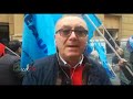 Edili in piazza a Napoli: Riavviare i cantieri
