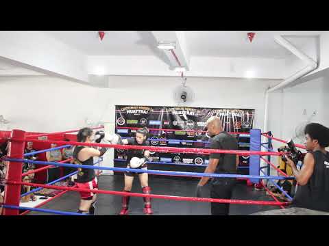 9ª Edição do Campeonato Mineiro de Muay Thai - Caroline Reis x Juliana Pereira