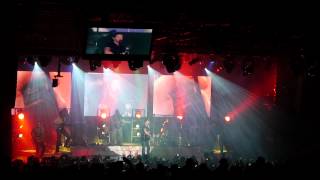 Josh Turner - Opening intro & Punching Bag, Live from New York City July 12 2012