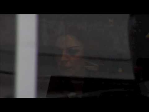 Alba Parietti prende un caffè a Sanremo