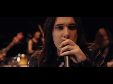 download lagu mp3 mp4 Animal Drive, download lagu Animal Drive gratis, unduh video klip Animal Drive