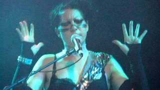 Amanda Palmer - Idioteque [Radiohead] (Live in Edinburgh)
