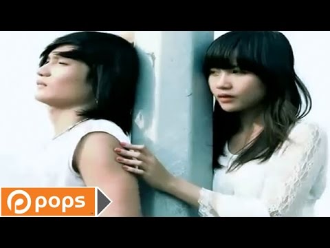 Thể hiện bởi Đông Đông