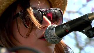 Holly Miranda performs &#39;Waves&#39; live at Other Music &amp; Dig For Fire&#39;s SXSW Lawn Party 2010