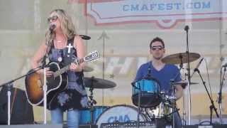 Sunny Sweeney  Can't Let Go  CMAFEST  2015