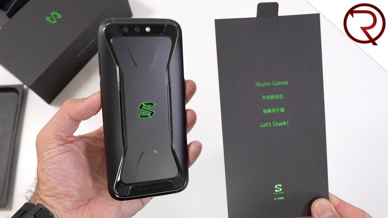 Liquid Cooled Gaming Phone - Xiaomi Black Shark Unboxing