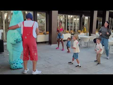 Iberostar Waves Playa de Muro Starky Starky, iberostar starkey and stella song