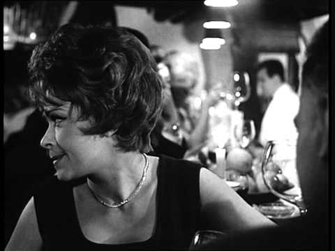 Komedie s Klikou - Teče voda k moři