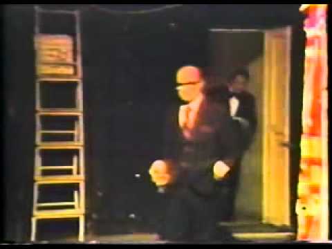 Perry Como   The Barber Comes To Town 1975 ~ Part 1