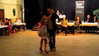Katalin Czidor och Tihamer Bogdan på milonga hos Tango Divino  i Örebro 110416 - milonga