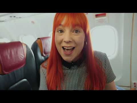 Відомі поети зачитали вірші  під час рейсів авіакомпанії WINDROSE