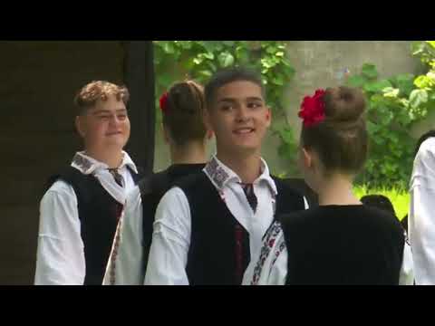 Ansamblul Romanasul Zimandu Nou - dans din zona Aradului