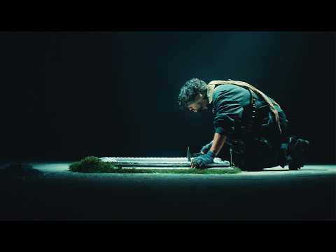 Video thumbnail for CRACK IN THE GLASS