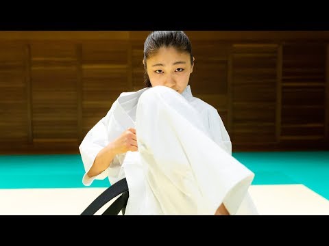身長170cmの女子高生が隠されたヒザ蹴りで顔面を狙ってくる！Invisible Knee Kick by a High school Karate girl!