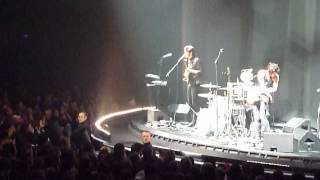 Air Bag One - &quot;She Knows&quot; @ Halle Tony Garnier (Lyon)