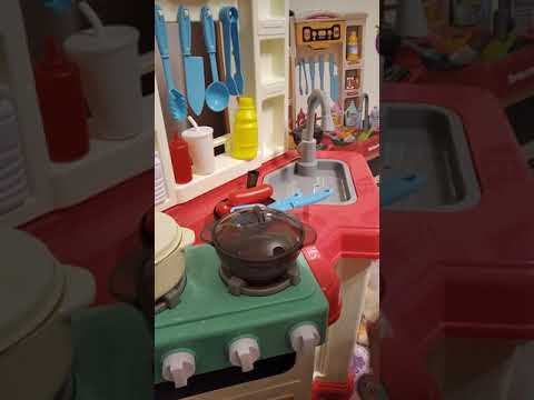 Детская игровая кухня с буфетом, со светом,с водичкой, 67 аксессуаров, высота 74 см., 922-113 / Talented Chef Kitchen