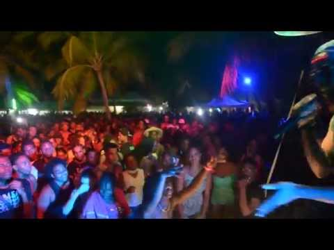 DÉGA YOUTH - SHOW AU LAGON @Beach Mousse Party (Edition VJ BEN / DJ WIWI BIRTHDAY) Août 2015