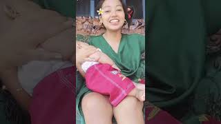 Download lagu White and gray, looking for a father for my child mp3